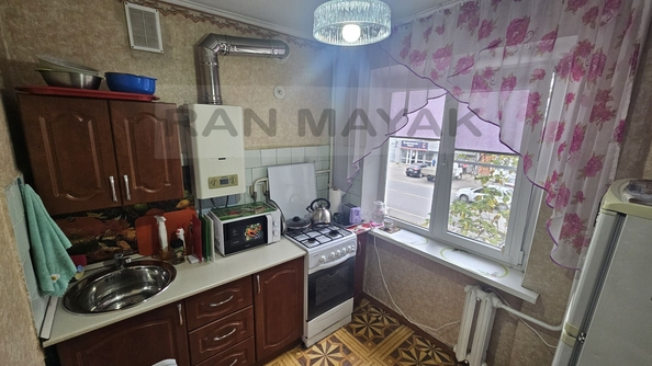 
   Продам 4-комнатную, 61.2 м², Шовгенова ул, 8

. Фото 2.