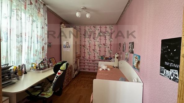 
   Продам 4-комнатную, 61.7 м², Чкалова ул, 77

. Фото 2.