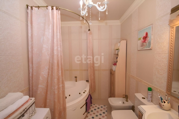 
   Продам 3-комнатную, 90 м², 

. Фото 1.