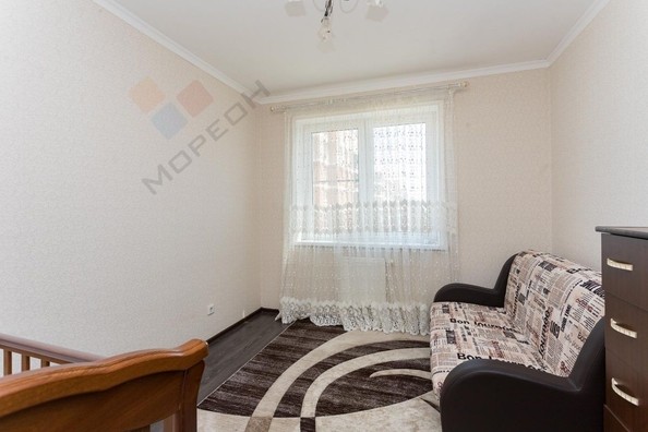 
   Продам 2-комнатную, 55 м², Героя Сарабеева В.И. ул, 9

. Фото 8.