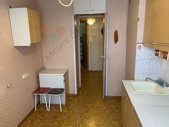 
   Продам 2-комнатную, 54 м², Тюляева ул, 18

. Фото 2.