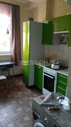
   Продам 1-комнатную, 30.3 м², Полтавская ул, 32/14

. Фото 2.