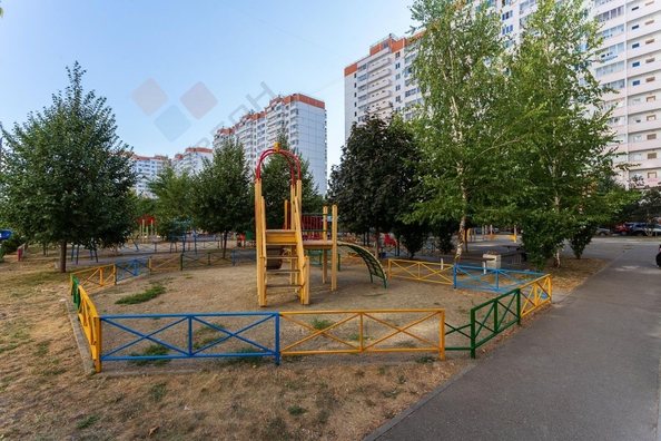 
   Продам 3-комнатную, 81.6 м², Героя Яцкова И.В. ул, 18

. Фото 23.