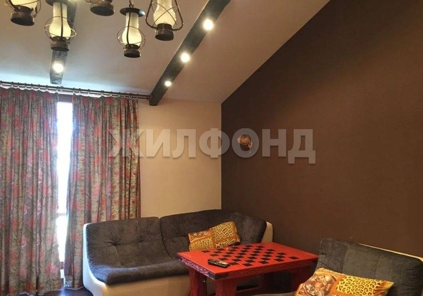 
   Продам 3-комнатную, 107 м², Полтавская ул, 14

. Фото 10.