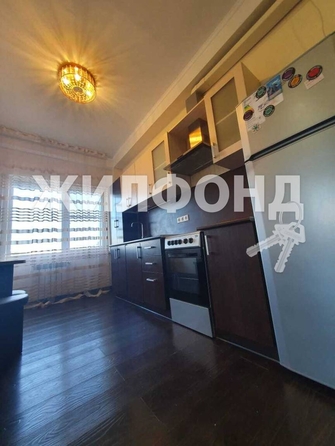 
   Продам 2-комнатную, 47 м², Альпийская ул, 90/4

. Фото 4.