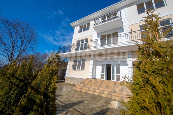 
   Продам дом, 450 м², Сочи

. Фото 5.