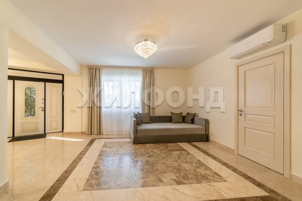 
   Продам дом, 590 м², Сочи

. Фото 1.
