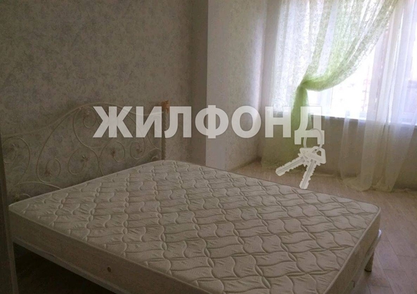 
   Продам 2-комнатную, 43 м², Молодогвардейская ул, 2/5

. Фото 1.