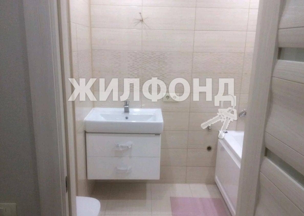 
   Продам 2-комнатную, 43 м², Молодогвардейская ул, 2/5

. Фото 2.