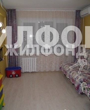 
   Продам 3-комнатную, 66 м², , 98/13

. Фото 2.