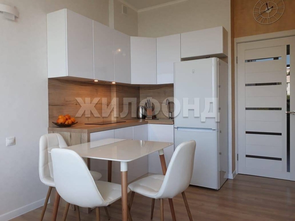 
   Продам 1-комнатную, 33 м², Виноградная ул, 206

. Фото 2.