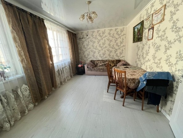 
   Продам 2-комнатную, 72 м², Новороссийская ул, 281

. Фото 2.