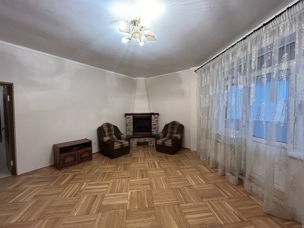 
   Продам 2-комнатную, 62 м², Лермонтова ул, 120А

. Фото 9.
