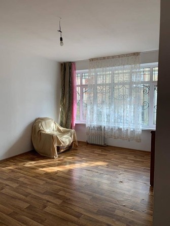 
   Продам 2-комнатную, 70.2 м², Альпийская ул, 23

. Фото 1.