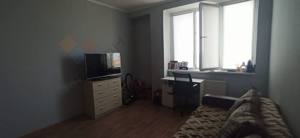 
   Продам 1-комнатную, 37 м², 1-го Мая ул, 299

. Фото 2.