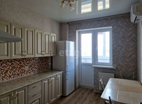 
   Продам 2-комнатную, 50 м², Московская ул, 152

. Фото 3.