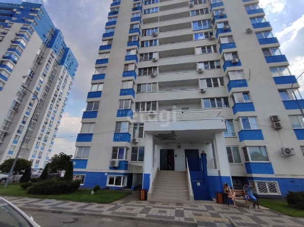 
   Продам 1-комнатную, 37.9 м², Шоссе Нефтяников ул, 18/1

. Фото 17.