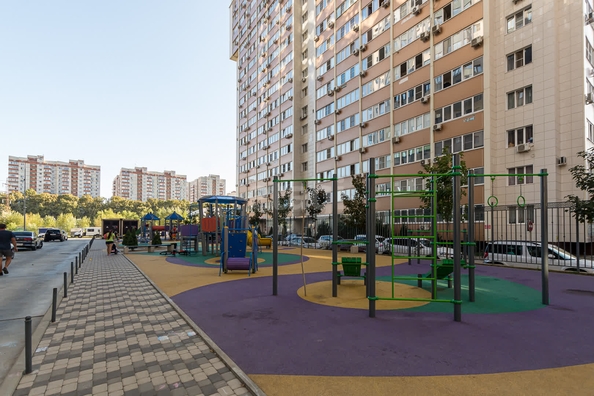 
   Продам 2-комнатную, 59.5 м², Домбайская ул, 10/2

. Фото 35.