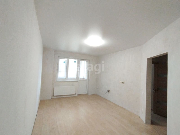 
   Продам 1-комнатную, 38 м², Агрохимическая ул, 136/1

. Фото 2.