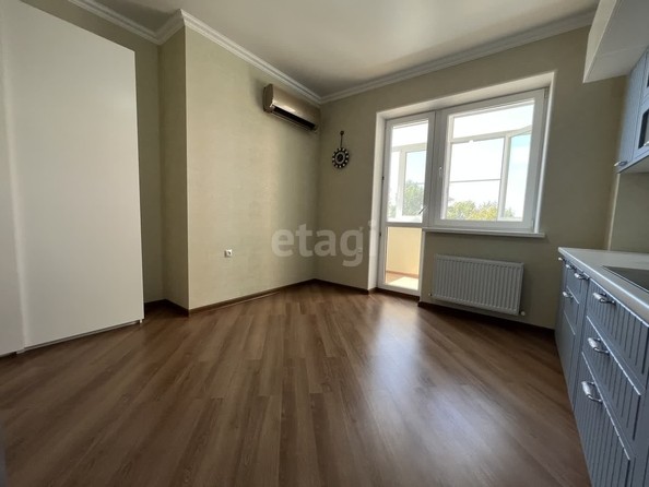 
   Продам 2-комнатную, 65.7 м², Кожевенная ул, 42/1

. Фото 3.