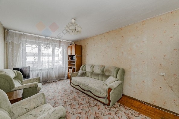 
   Продам 3-комнатную, 61.2 м², Дзержинского ул, 129

. Фото 1.