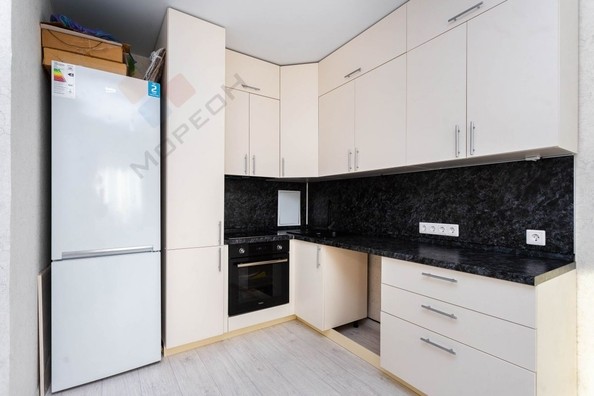 
   Продам 1-комнатную, 35.8 м², Александра Сапрунова ул, 13

. Фото 1.