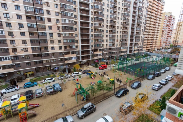 
   Продам 2-комнатную, 64.3 м², Евгении Жигуленко ул, 11к2

. Фото 14.