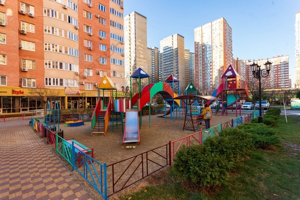 
   Продам 2-комнатную, 62.9 м², Героя Яцкова И.В. ул, 9к2

. Фото 1.