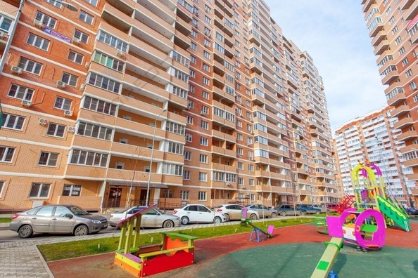 
   Продам 2-комнатную, 64 м², Кореновская ул, 57 к2

. Фото 1.