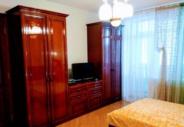 
   Продам 2-комнатную, 158 м², Дзержинского ул, 8/2

. Фото 12.