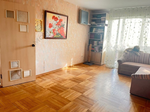 
   Продам 3-комнатную, 63.6 м², Кореновская ул, 11

. Фото 8.