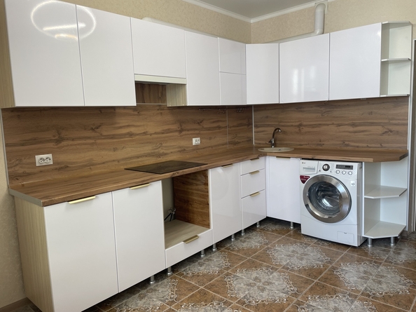 
   Продам 1-комнатную, 44 м², Астраханская ул, 76

. Фото 2.