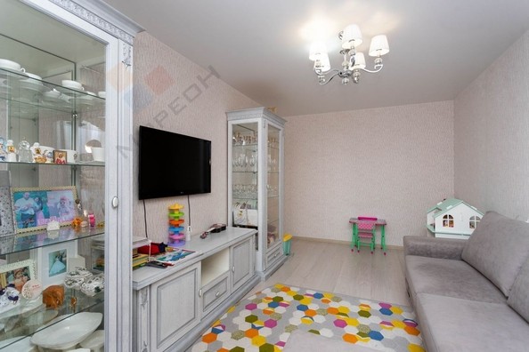 
   Продам 2-комнатную, 63 м², Цезаря Куникова ул, 35

. Фото 3.