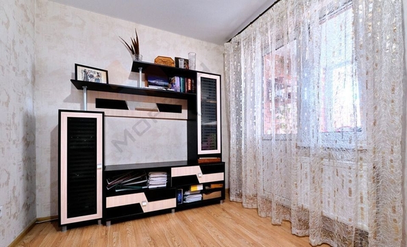 
   Продам 3-комнатную, 78 м², Героя Сарабеева В.И. ул, 7

. Фото 4.