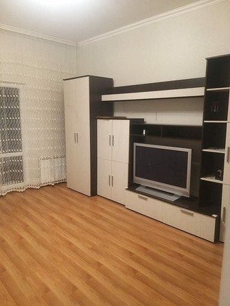 
   Продам 1-комнатную, 50 м², Цветочная ул, д 8

. Фото 1.