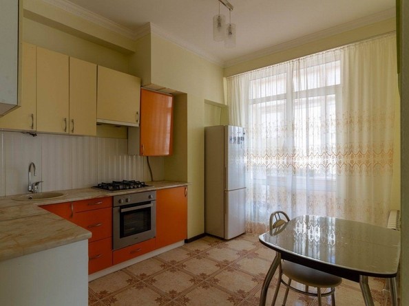 
   Продам 3-комнатную, 83 м², Крымская ул, д 21

. Фото 8.