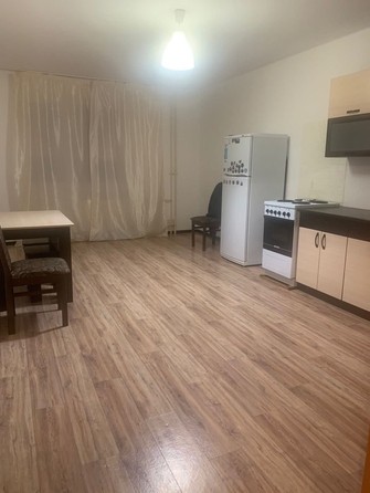 
   Продам 3-комнатную, 90 м², Маршала Жукова ул, к 6

. Фото 4.