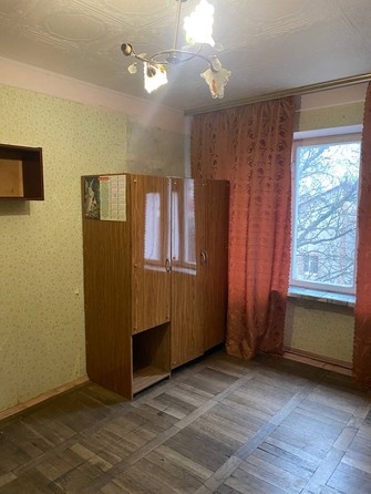 
   Продам 3-комнатную, 50 м², Островского ул, д 31

. Фото 2.