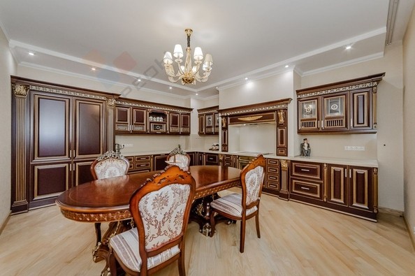 
   Продам 5-комнатную, 188.2 м², Дзержинского ул, 93/1

. Фото 2.
