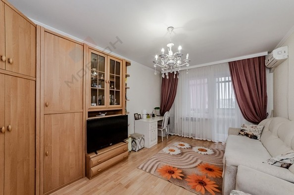 
   Продам 3-комнатную, 80 м², Севастопольская ул, 2/2

. Фото 6.