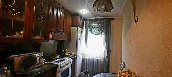 
   Продам 4-комнатную, 90 м², Ленина ул, 175

. Фото 4.