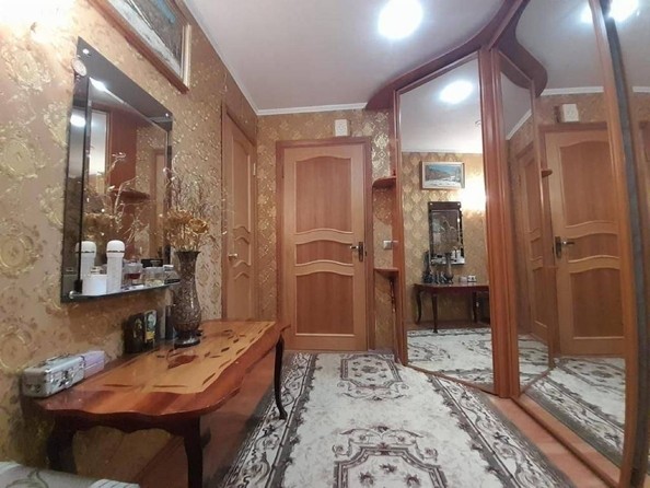 
   Продам 3-комнатную, 66 м², Кольцова ул, 19

. Фото 2.