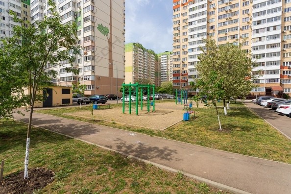 
   Продам 2-комнатную, 59.3 м², Генерала Трошева Г.Н. ул, 31

. Фото 19.