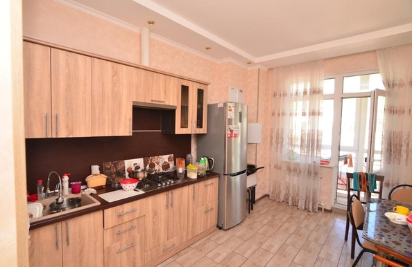 
   Продам 2-комнатную, 72 м², Халтурина ул, 11

. Фото 1.