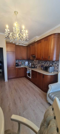 
   Продам 1-комнатную, 51 м², Тургенева ул, 55

. Фото 1.