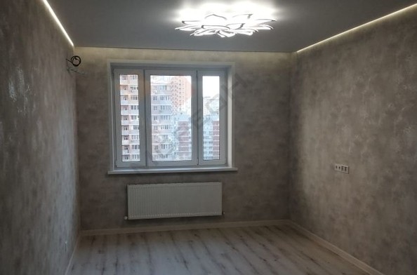 
   Продам 1-комнатную, 40 м², Гаражная ул, 87

. Фото 1.