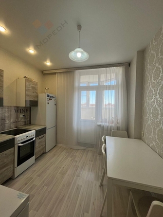 
   Продам 1-комнатную, 36.5 м², Героя Сарабеева В.И. ул, 3

. Фото 2.