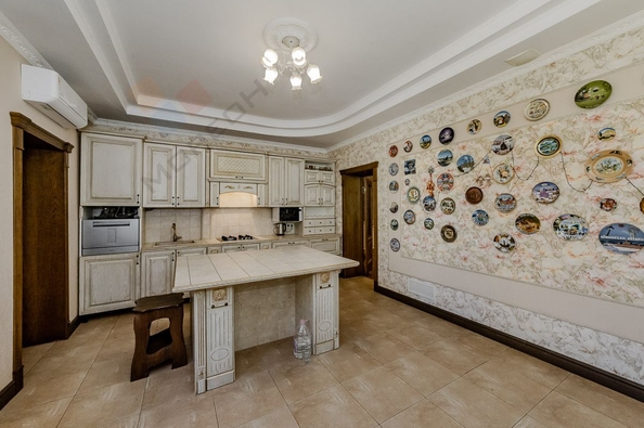 
   Продам дом, 526 м², Краснодар

. Фото 14.