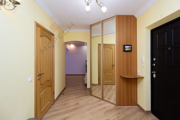 
   Продам 2-комнатную, 64 м², Гидростроителей ул, 59

. Фото 30.