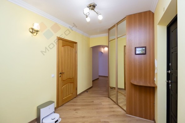 
   Продам 2-комнатную, 64 м², Гидростроителей ул, 59

. Фото 31.